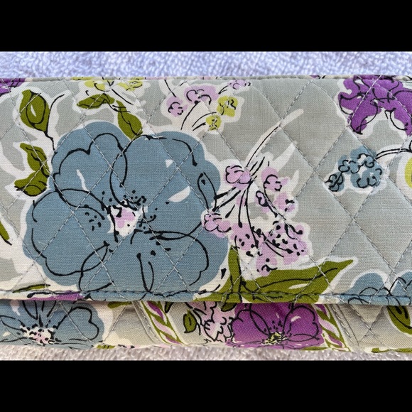 VERA BRADLEY WaterColor Travel Wallet - Picture 6 of 7